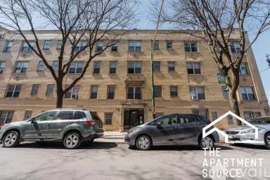 Main picture of 4756 N Maplewood Ave