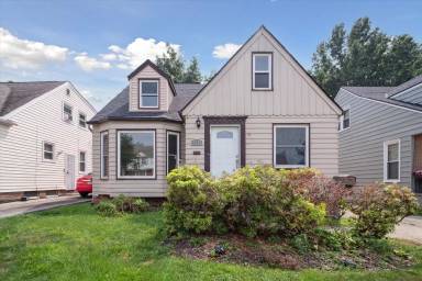 Main picture of 4130 Hinsdale Rd