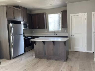 Main picture of 6452 Jacobe Ct NE