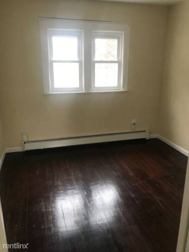 Main picture of 102 Grumman Ave
