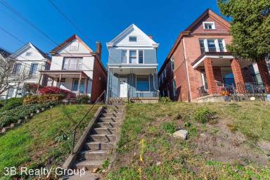 Main picture of 2421 Fairview Ave