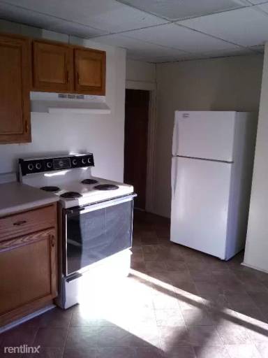 Main picture of 106 S High St
