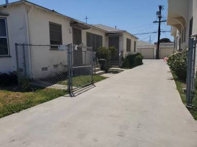 Main picture of 3501 S Norton Ave
