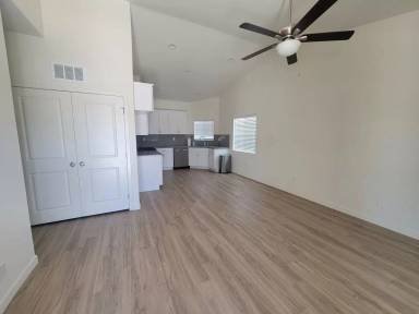 Main picture of 8522 Frankie Lou St