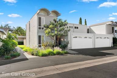 Main picture of 2445 Marseilles Way