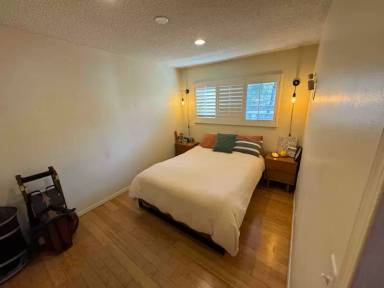 Main picture of 1630 Griffith Park Blvd