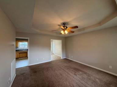 Main picture of 7003 Clara Ct