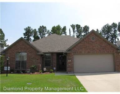 Main picture of 403 Silver Oaks Cir