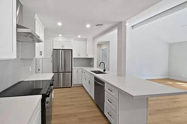 Main picture of 5743 Ludington Dr