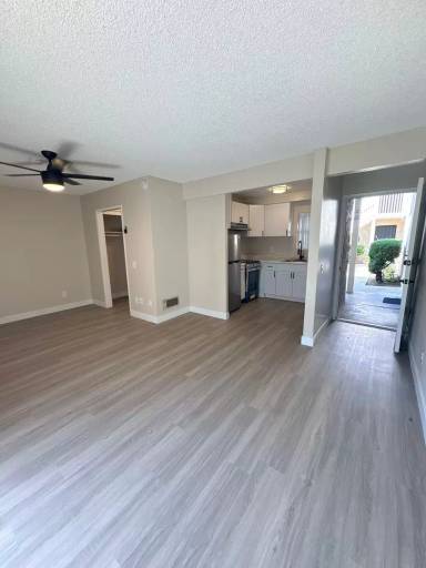 Main picture of 1626 N Santa Fe Ave