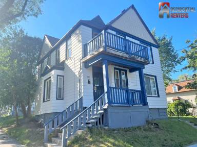 Main picture of 3005 N 1st St