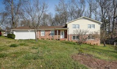 Main picture of 623 Heathwood Dr