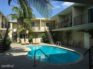 Main picture of 8740 Owensmouth Ave