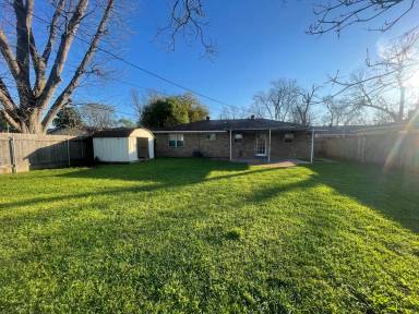 Main picture of 3892 Ella St