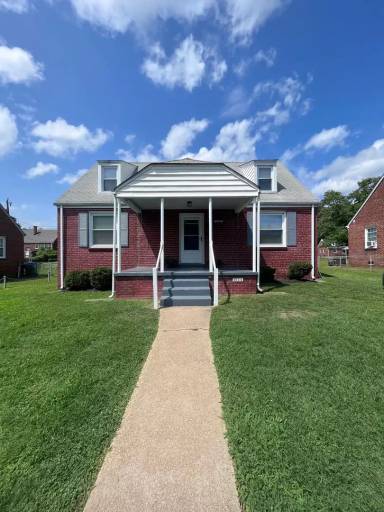 Main picture of 1016 Jamestown Ave