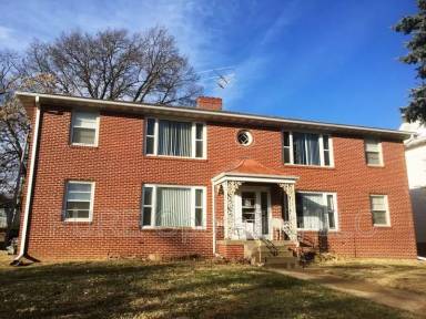 Main picture of 210 N 32nd Ave