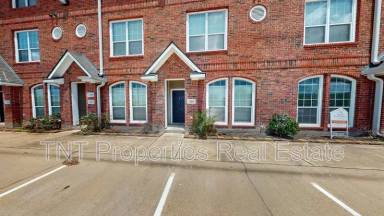 Main picture of Lakeridge Townhomes