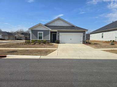 Main picture of 3301 Plum Dr