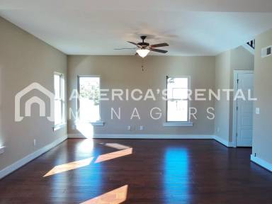 Main picture of 300 Oakwell Cir