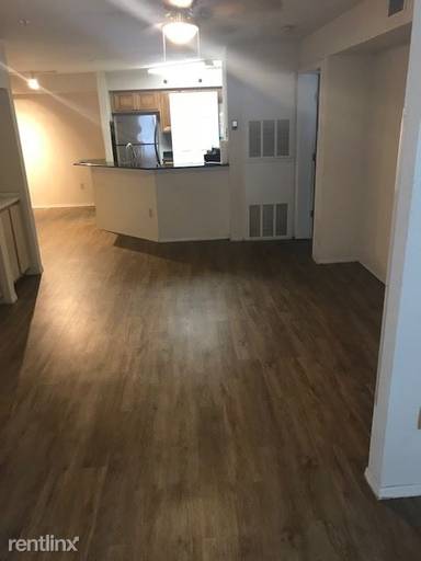 Main picture of 824 Camargo Way