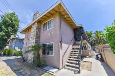 Main picture of 8052 Whitaker St