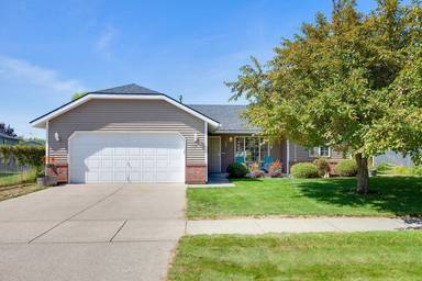 Main picture of 1301 E Singing Hills Dr