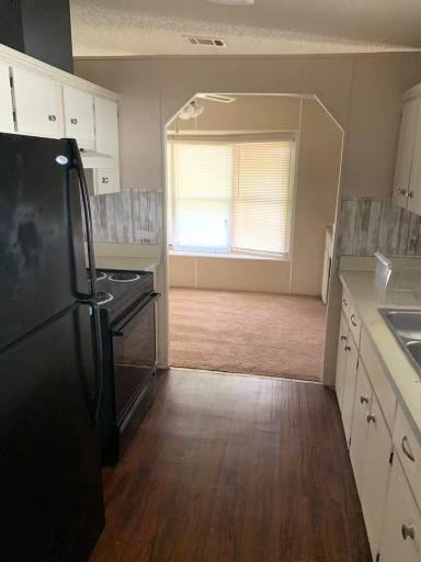 Main picture of 440 Oak Rdg W