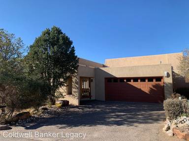 Main picture of 1912 Quail Run Rd NE