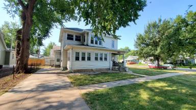 Main picture of 1111 Peach St