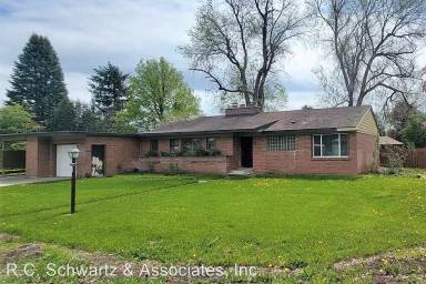 Main picture of 122 N Conklin Rd