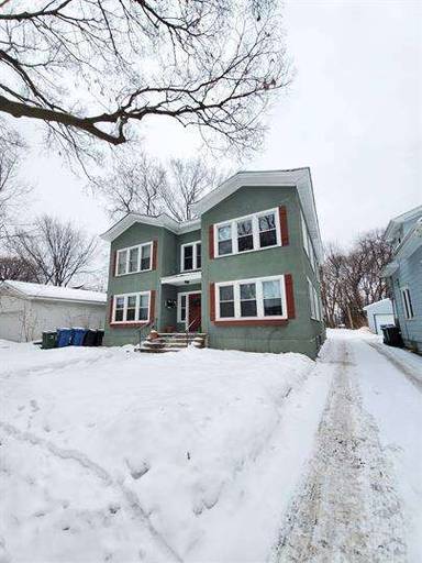Main picture of 222 Logan Ave N