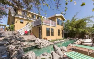 Main picture of 416 Virginia St