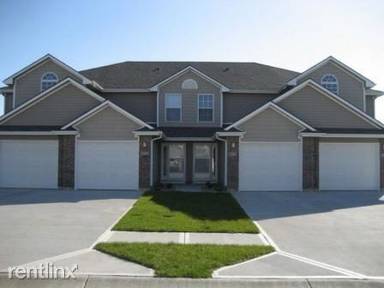Main picture of 912 SW Imperial Ln