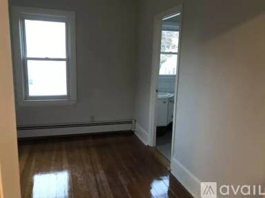 Main picture of 32 Purchase St