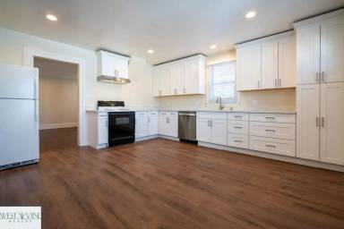 Main picture of 478 N 3rd St