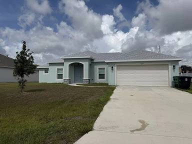 Main picture of 4634 SW Athena Dr