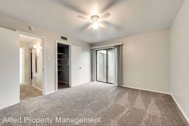 Main picture of 2421 N Bell Ave