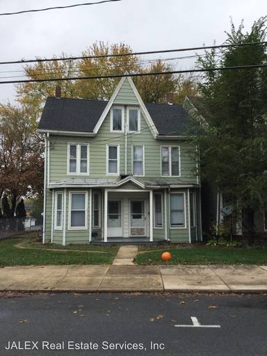 Main picture of 211 E Orange St