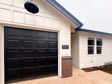 Main picture of 5564 Skyline Rd S