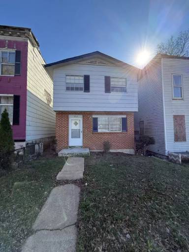 Main picture of 5514 Wren Ave