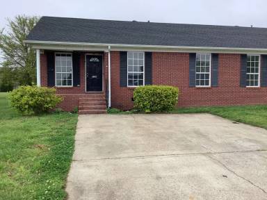 Main picture of 710 Bagwell Ct