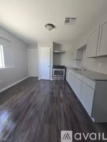 Main picture of 2605 Tupelo St