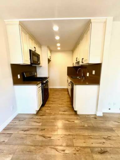 Main picture of 430 E San Jose Ave