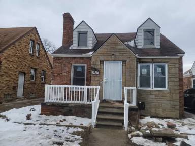Main picture of 16576 Gilchrist St