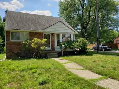 Main picture of 20490 Country Club Dr