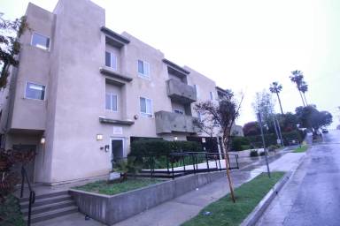 Main picture of 251 Robinson St