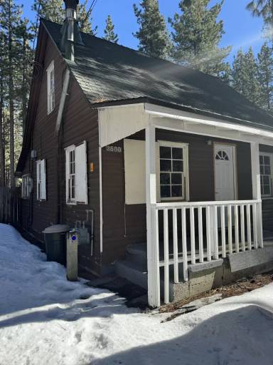 Main picture of 2600 Fountain Ave