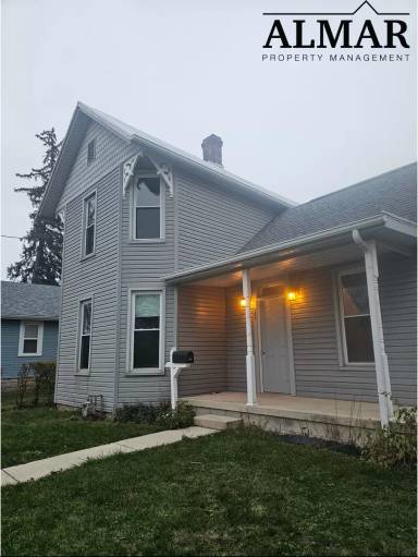 Main picture of 521 Crystal Ave