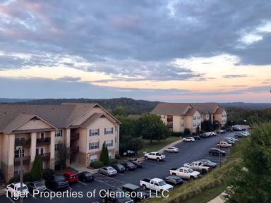 Main picture of 211 Harts Cove Way