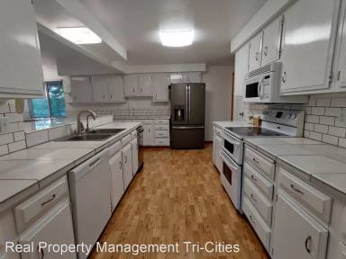 Main picture of 339 Snyder St